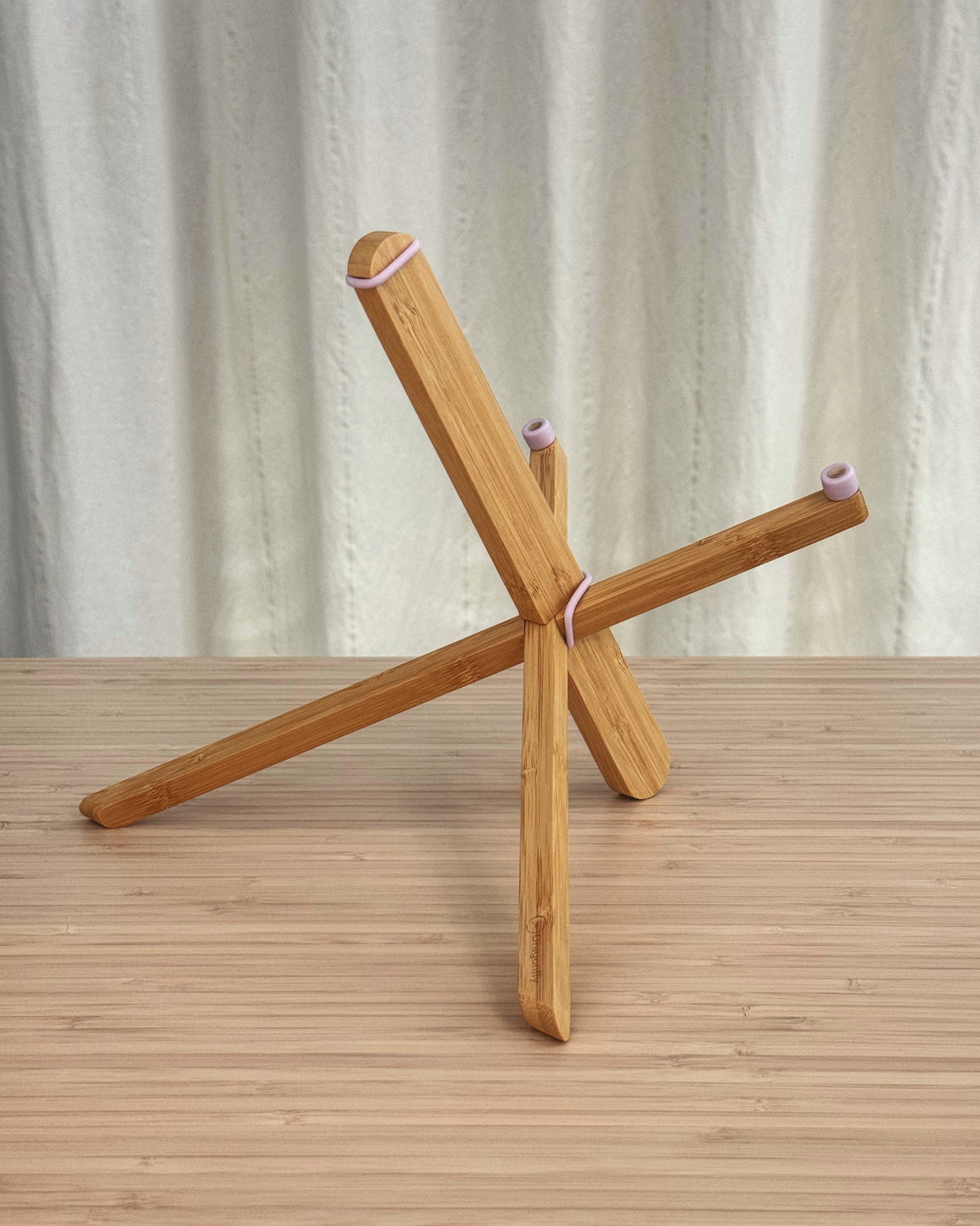 Dragonfly Laptop Stand, Blooming Lilac