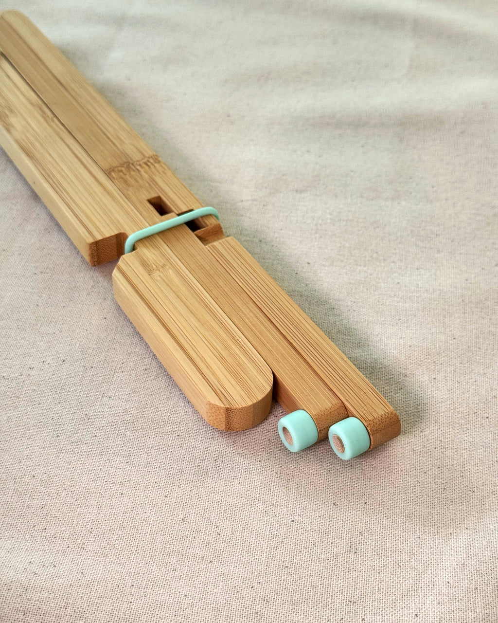 Dragonfly Laptop Stand, Minty Green