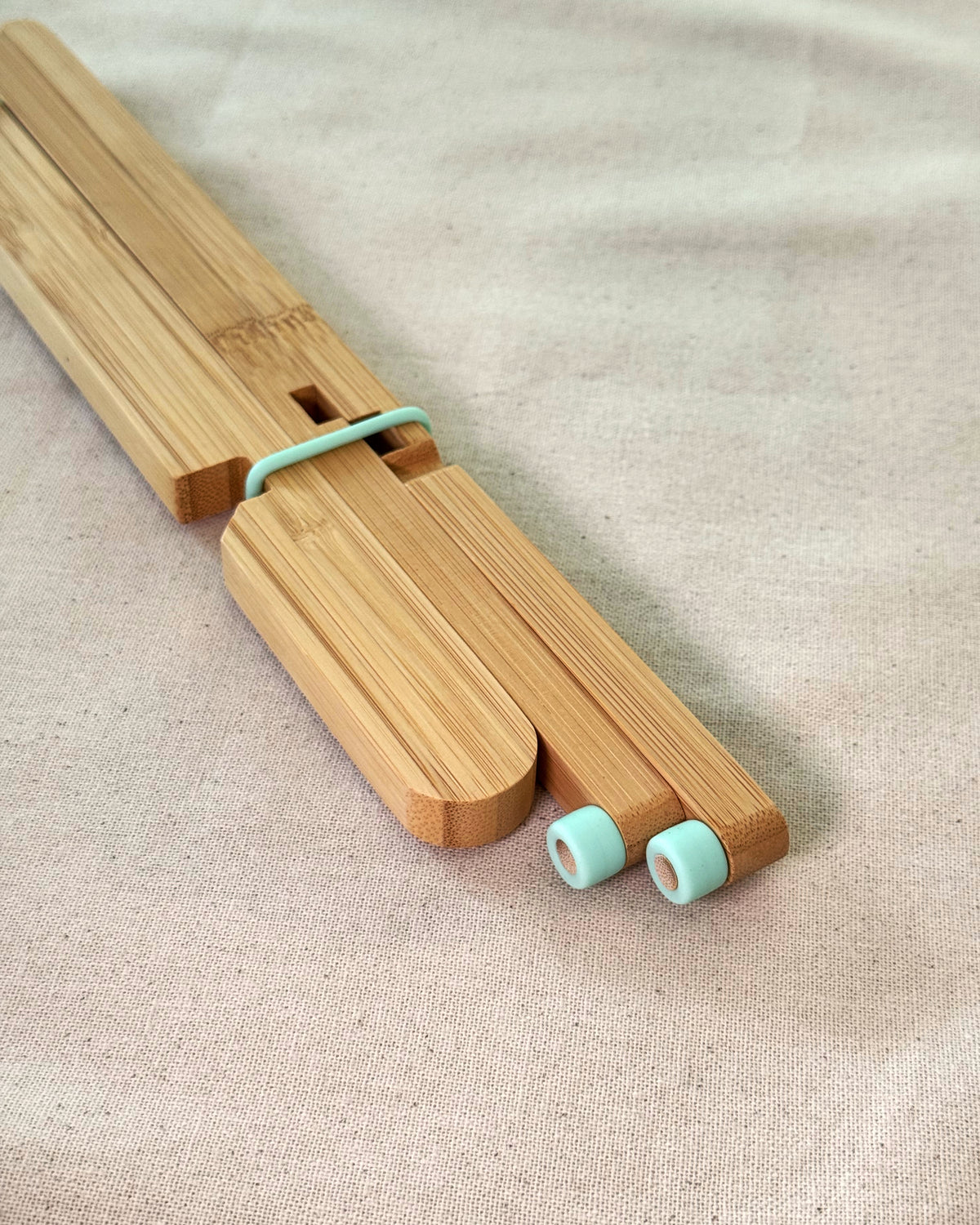 Dragonfly Laptop Stand, Minty Green